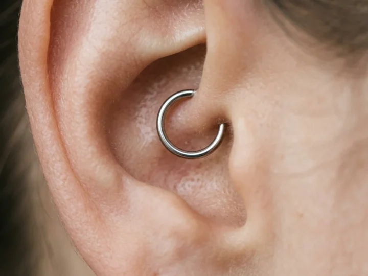 Anti-Tragus Piercing: A Piercer’s Honest Guide to Placement, Pain, Healing, and Jewelry