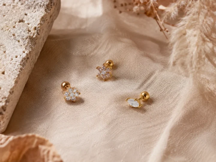 Tragus Earrings: A Piercer’s Guide to Choosing, Sizing, and Changing Them Safely
