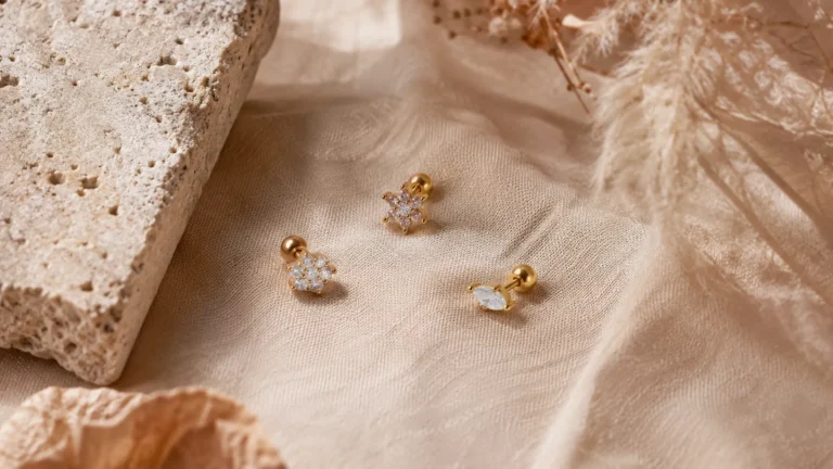 Tragus Earrings: A Piercer’s Guide to Choosing, Sizing, and Changing Them Safely