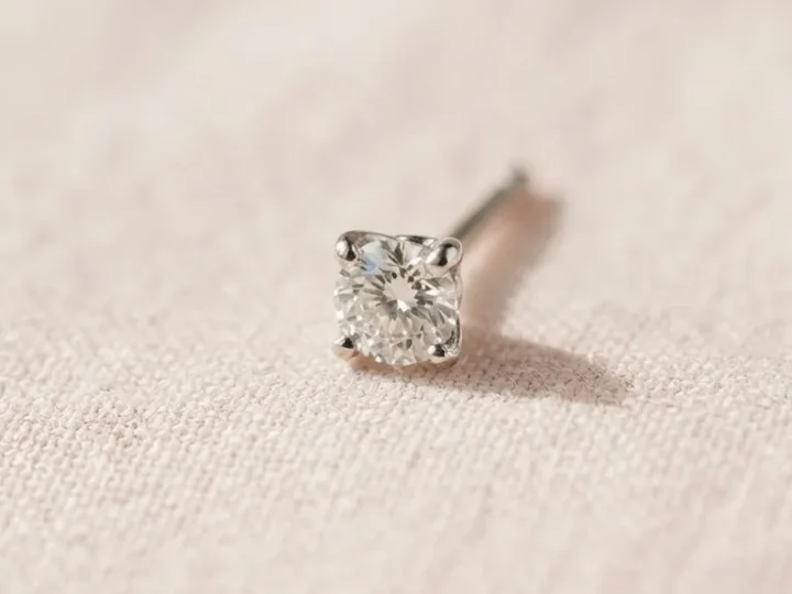 Diamond Nose Piercing: Choosing a Stud, Stone, and Safe Metal