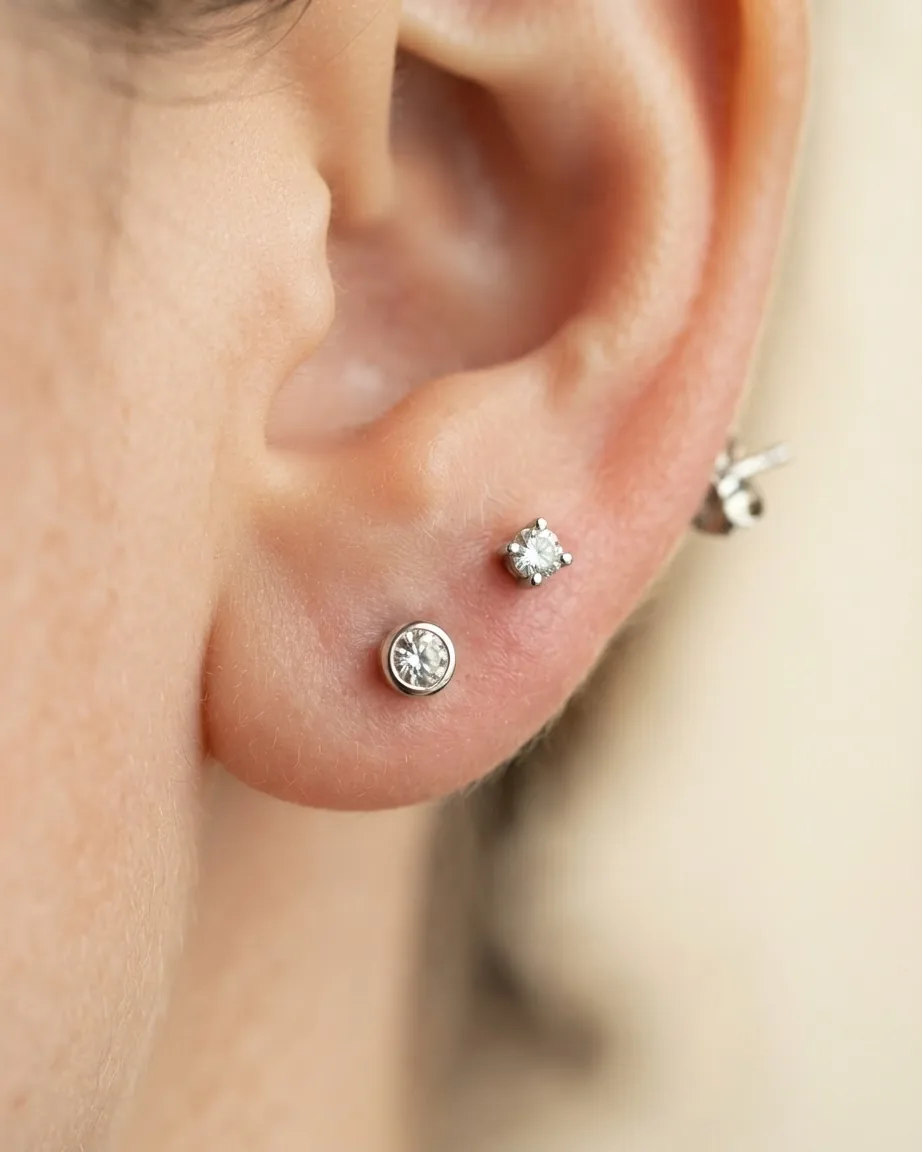 Detail view of needle or gun? How a second lobe hole is done